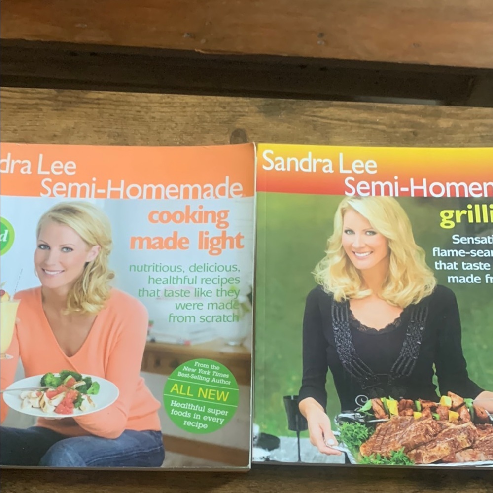 Sandra Lee Semi-Homemade Cooking Book Set of 2 books (Pre-owned)
